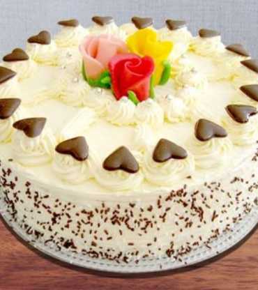 Butterscotch Cake With Heart Topping