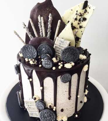 Royal Oreo Cake