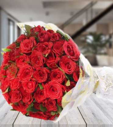 Show-Love-A-bouque-of-50-Red-Roses