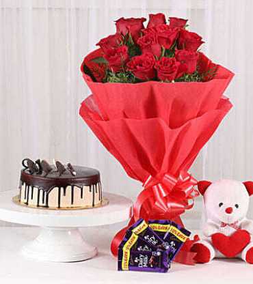 Softy-Roses-Hamper-Combo