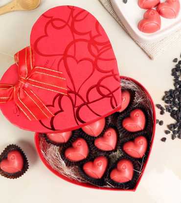 heart-chocolate-box