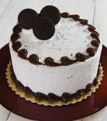 Oreo Cake With Oreo Biskit Toping