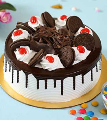 Oreo Toping Black Forest Cake